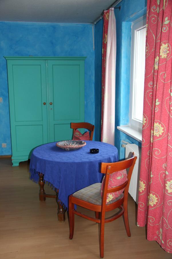 Hostel El Bocado Friedrichshafen Exteriör bild